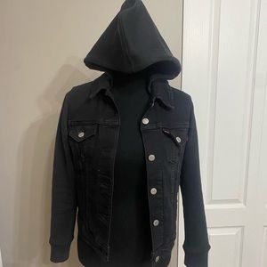 Levis. Hybrid. Trucker Jacket. Size XS. Worn Just Once!